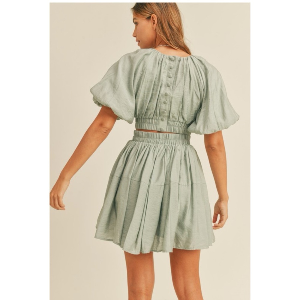 599 • Laurel Green Billows Puff Sleeve Smocked Waist Rayon Blend Mini Dress - Picture 3 of 5